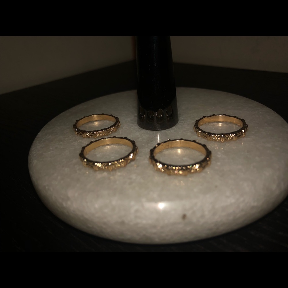 🌹Forever 21 stackable rings - Picture 7 of 8